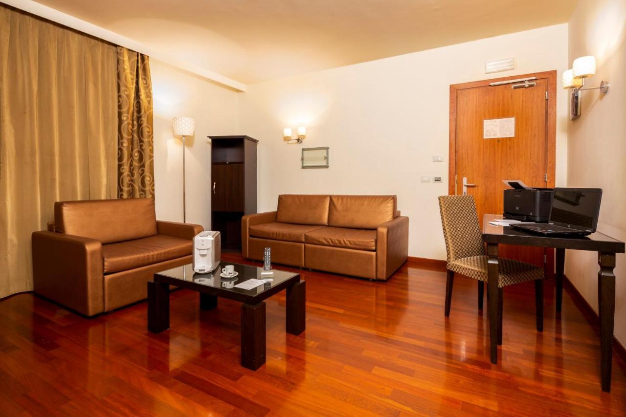 Crowne Plaza Venice East By Ihg Quarto dʼAltino Esterno foto